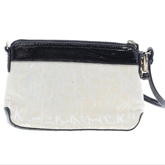 Calvin Klein Ivory Jacquard Wristlet - 7.75" x 5" x 1.5" - Picture 3 of 4